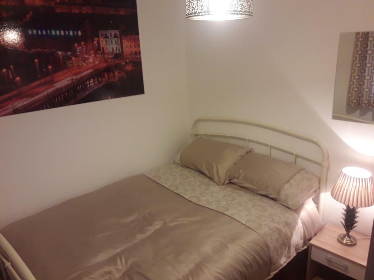Bridge House Derry City Townhouse Central Free Parking 빌라 외부 사진